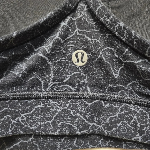 Lululemon Flow Y Bra *Nulu Sport Bra Size 10 Outdoors Gym Athletic Running - Picture 7 of 8